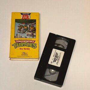 1990 TEENAGE MUTANT NINJA TURTLES VHS